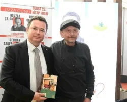 Şair ve yazar Nevzat Çelik okurlarıyla Osmangazi standında buluştu