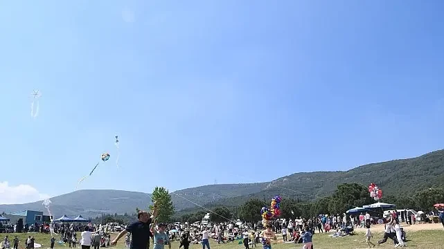 Torbalı Belediyesi 17. Uçurtma Şenliği rengarenk geçti