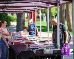1. Buca Kitap Günleri vatandaşlardan büyük ilgi görüyor