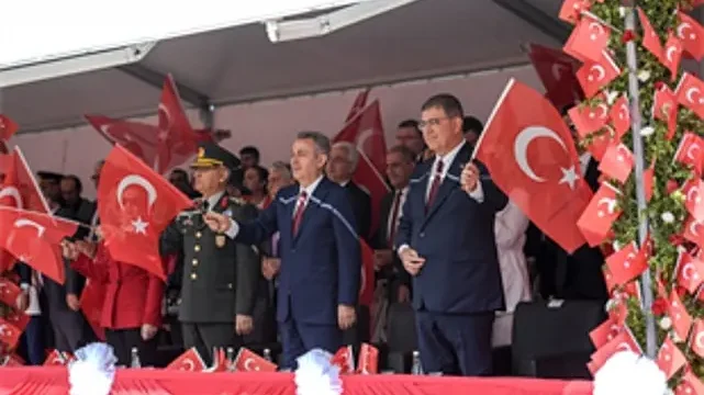 19 Mayıs coşkusu İzmir’i sardı