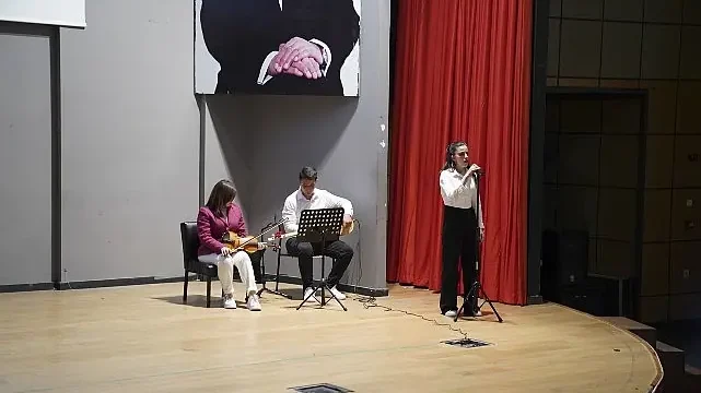 Aliağa’da Gül Bayramı Etkinliği Düzenlendi