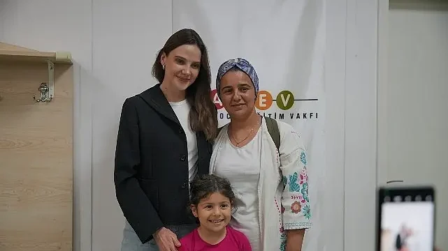 Alina Boz Adıyamanlı Depremzede Çocuklarla Buluştu