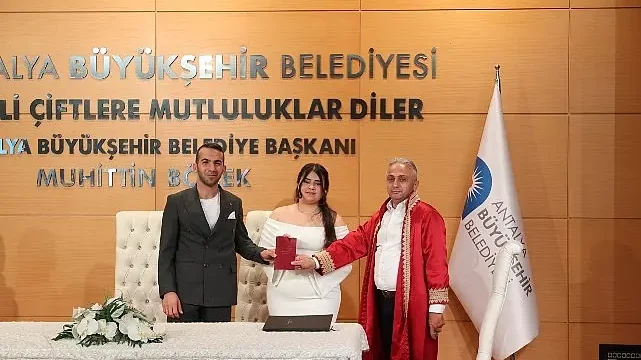 Antalya Büyükşehir Belediyesi nikah salonunda “05.05.2025” yoğunluğu