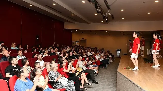 “Aynı Gemideyiz” Oratoryosu Çiğli’de büyük ilgi gördü