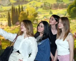 Başkan Aydın örnek liselilerle Osmangazi’de bir araya geldi
