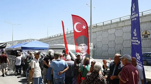 Başkan Çerçioğlu Kuşadası’nda Yaşayan Vatandaşları Ata Tohumlarından Üretilen Fideler ile Buluşturdu