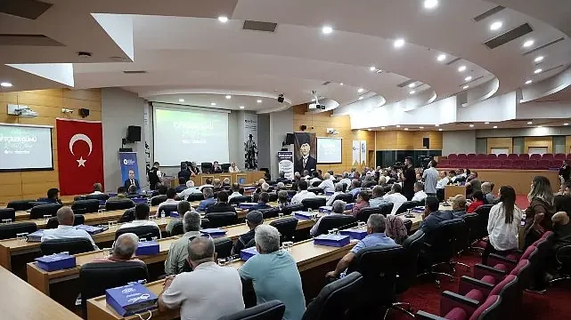 Başkan Muhittin Böcek çiftçilerle bir araya geldi