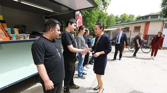 Başkan Sengel’den Efes Selçuk’un Engelsiz Gençlerine Ziyaret