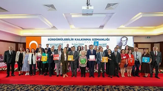 Başkan Zeyrek: “Zirvede ortaya çıkan fikirler, Manisa’nın geleceği için bir eylem rehberine dönüşecek”