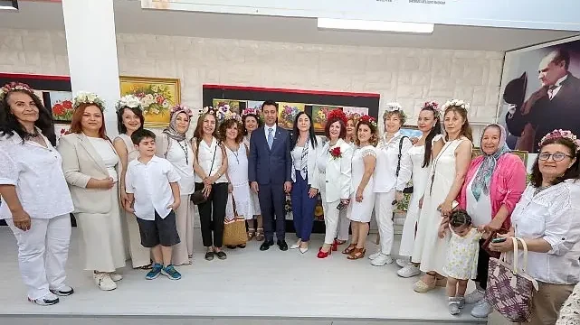 Bayraklı’da üreten kadınlar el sanatlarını sergiledi