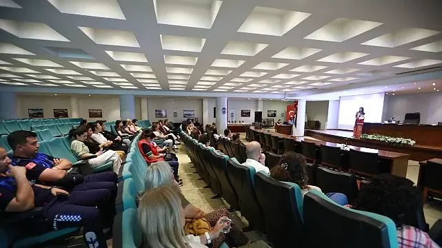 Belediye Emekçilerine Kadına Yönelik Şiddet Semineri