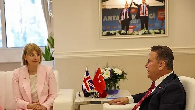 Birleşik Krallık Türkiye Büyükelçisi Başkan Muhittin Böcek’i ziyaret etti