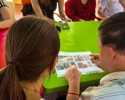 Bornova’da bağlar sevgiyle örüldü