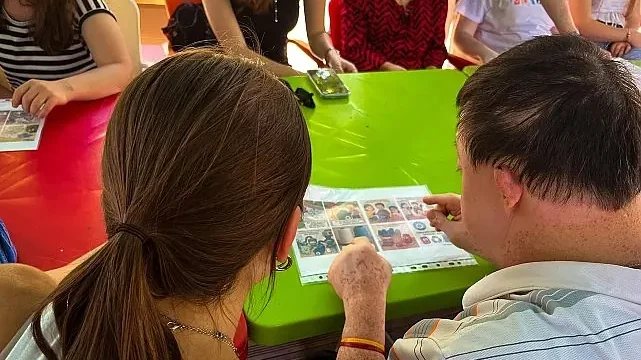 Bornova’da bağlar sevgiyle örüldü