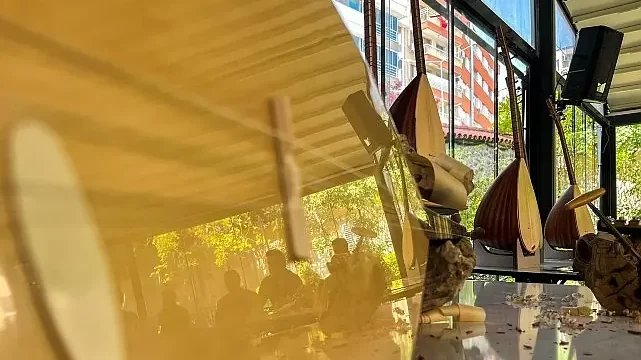 Bornova’da Çalgı Yapım Çalıştayı büyük ilgi gördü