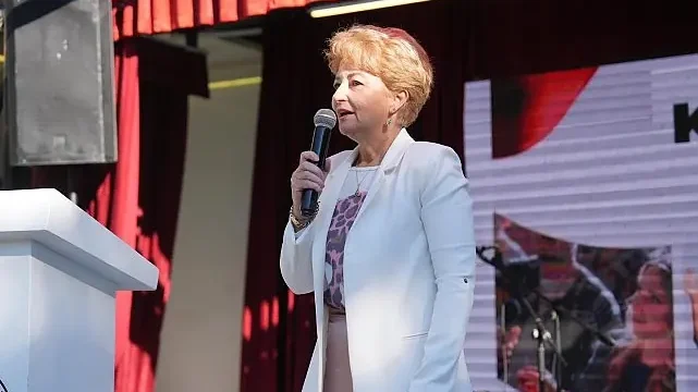 Burhaniye’de “Mikrofon Gençlerde”