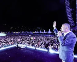 Büyükakın’dan, gençlere övgü:”Harikasınız!”