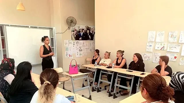 Çiğli Belediyesi’nden anneler için bilgilendirici seminer
