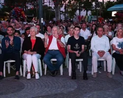 Dev orkestradan muhteşem konser
