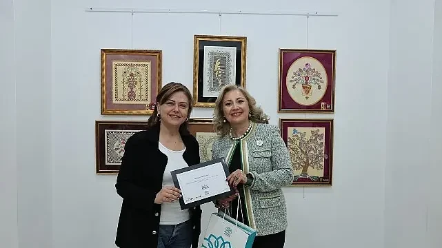 Ebru ve Kaat’ı sergisi Konak Kültürevi’nde