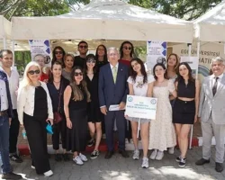 Ege Üniversitesinde bahar şenliği ateşi yakıldı