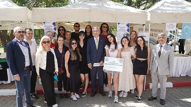 Ege Üniversitesinde bahar şenliği ateşi yakıldı