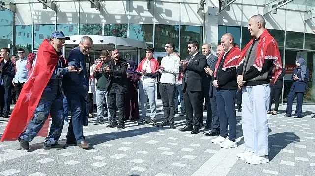 Engel Tanımayan Yürekler Vatan Sevgisiyle Yemin Etti