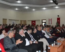 EÜ TDAE Kurucu Müdürü Prof. Dr. Türkmen’in 80. Yaşına İthafen “Âşıklık Geleneği Paneli” düzenlendi