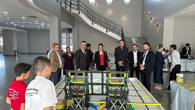 Geleceğin Teknoloji Liderleri Ödüllendirildi