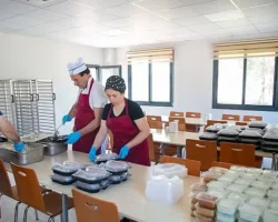 Güzelbahçe Belediyesi, Taziye evlerine Yemek Hizmetine Başladı