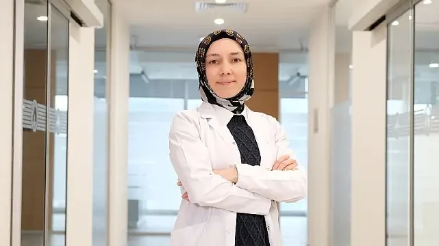 İmplant çevresinde oluşabilecek enfeksiyona dikkat!