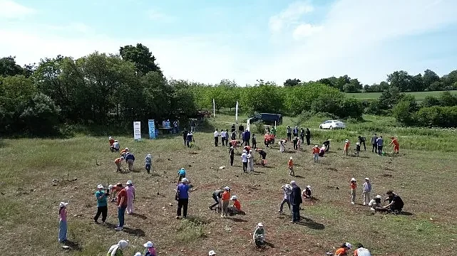 İnegöl’de Çevre Haftasında 150 Fidan Toprakla Buluştu