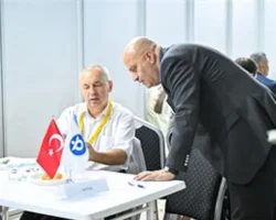 İzmir, temiz enerji alanında uluslararası buluşmalara ev sahipliği yaptı