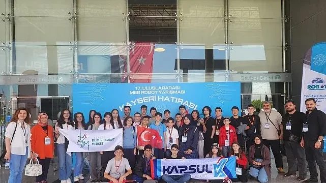 Kapsül Teknoloji Platformu’ndan MEB Robot Yarışması’nda 6 Derece Birden