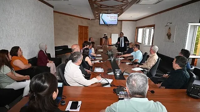 Kemer Belediyesi’nde halkla ilişkiler ve iletişim semineri