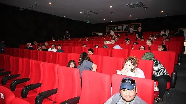 Kemer Belediyesi’nden Engelliler Haftası’na Özel Sinema Etkinliği