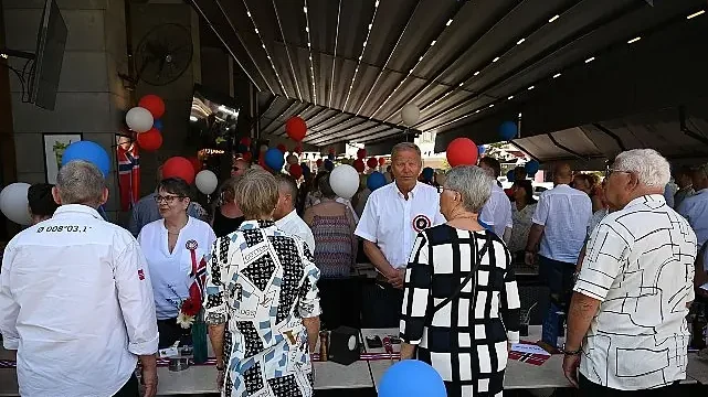 Kemer’de Norveç milli bayramı kutlandı