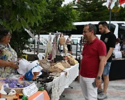 Kemer’de yılın ilk “Üreten ev hanımları kermesi”