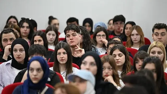 Kocaman Gençlerle Birlikte