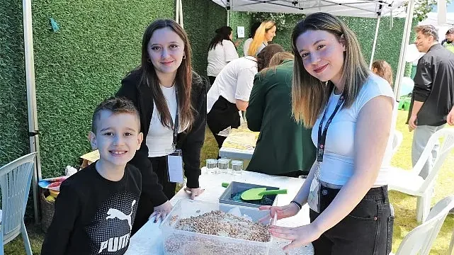 Küçükçekmece Belediyesi, Bi’Mola Engelsiz Yaşam Merkezi’nde Bahar Şenliği Düzenledi