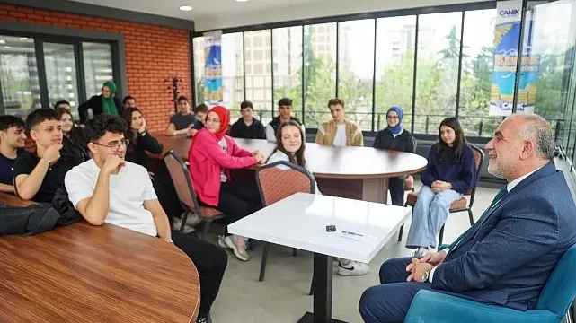 Kütüphane Buluşmalarında Konuk Başkan İbrahim Sandıkçı
