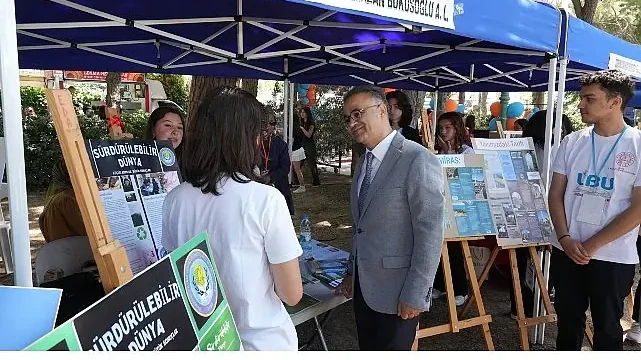 “Liselerde Bilim Uygulamaları” Programıyla Öğrenciler Projelerini Sergiledi