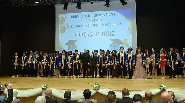 Mustafa Hakan Güvençer Fen Lisesi’nde Mezuniyet Coşkusu