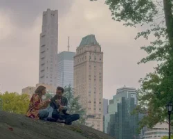 Netflix, Kimler Geldi Kimler Geçti’nin 2. sezon fragmanını paylaştı.