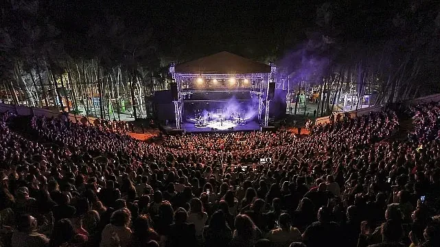 Paribu sponsorluğunda 2025 sezonu Açıkhava Konserleri başladı