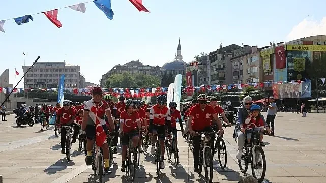Pedallar 19 Mayıs ruhu ile çevrildi