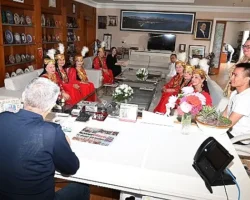 Raykhon Dans Grubu’ndan Başkan Topaloğlu’na ziyaret