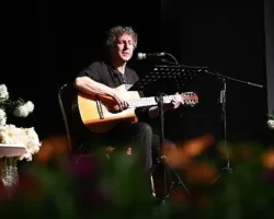 Salihli’de şiire açılan pencere yeniden aralandı. Salihli Şiir İkindileri 11 yıl aradan sonra 51. kez düzenlendi.