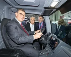 Tugay: İzmir enerjide Türkiye’nin başkenti olma yolunda ilerliyor