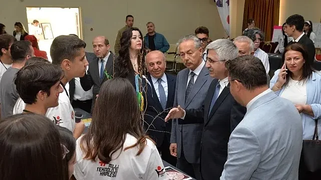 Türkiye’nin Geleceğini Genç Beyinler İnşa Ediyor